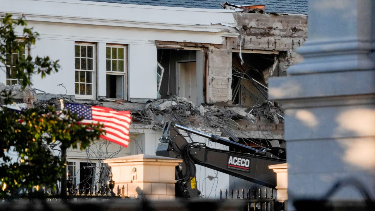 White House demolition begins for Trump's ballroom: See the pics