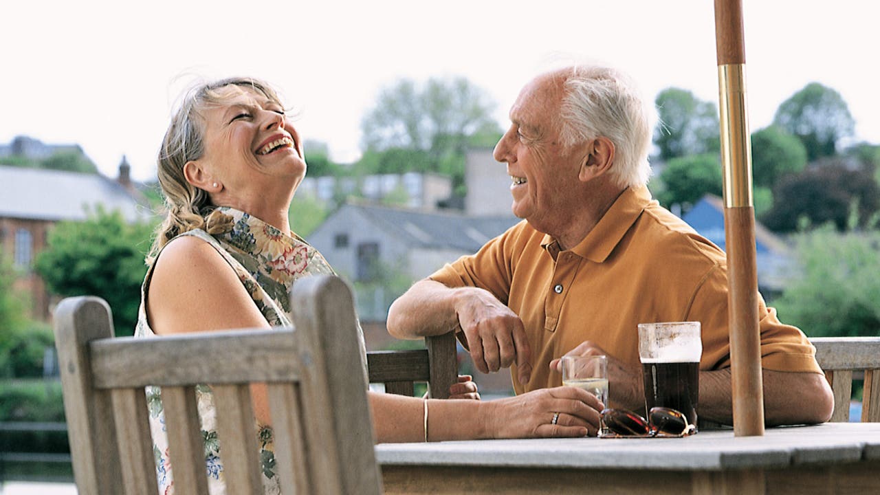 Tokyo Study Links Gray Hair Mechanism to Cancer Defense in Stem Cells