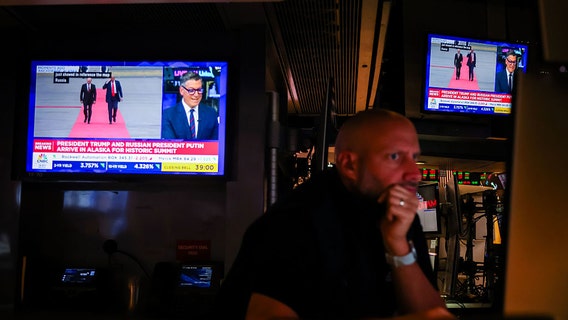 Americans' trust in media plunges to new low of 28%, data suggests