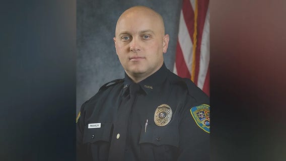 Missouri officer killed serving warrant; suspect also dead