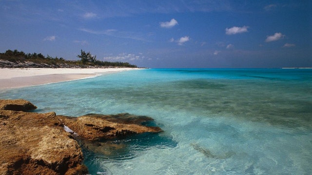 Eight Americans arrested in Bahamas after authorities discover 'high-powered weapons' cache, ammunition