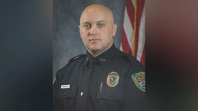 Missouri officer killed serving warrant; suspect also dead