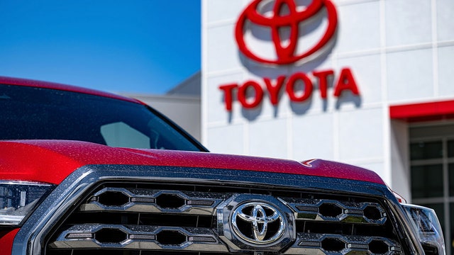 Toyota recalls nearly 400,000 cars over rearview camera issue