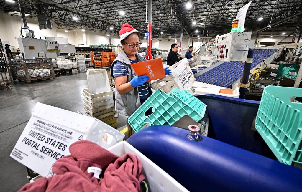 Holiday shipping deadlines: USPS, FedEx, UPS dates for on-time delivery