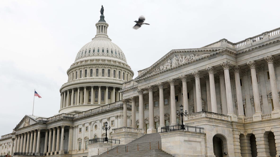Government shutdown latest: Senators working through the weekend; 1,000 flights canceled