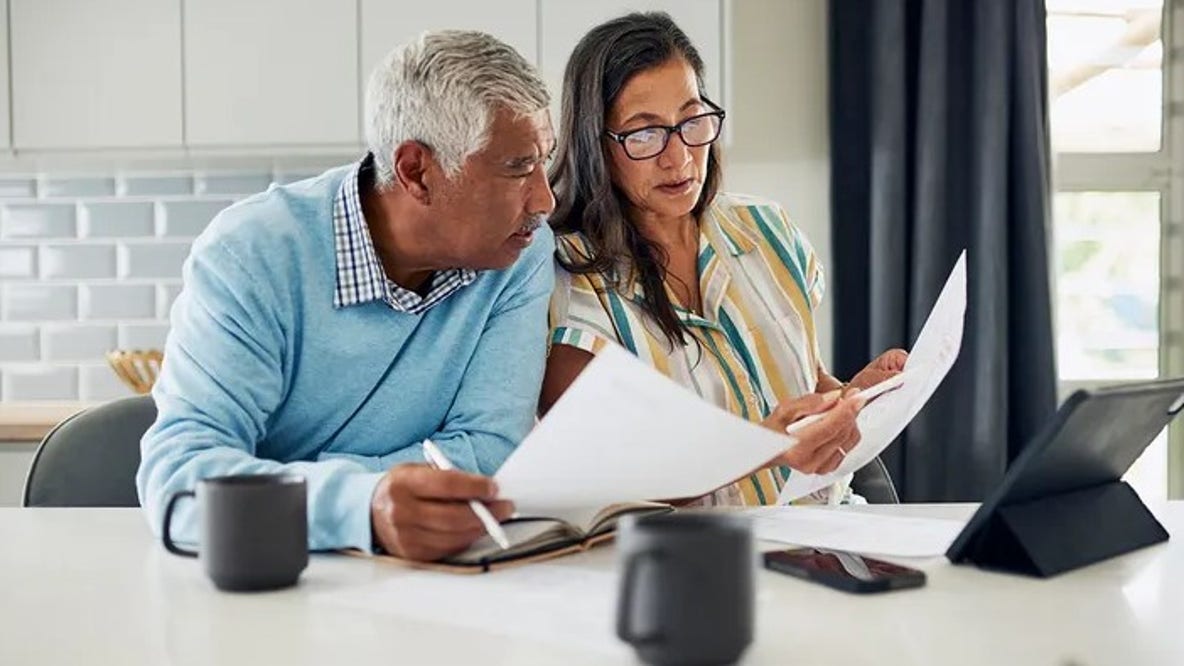 Middle-income Americans pessimistic about their financial future amid persistent inflation, analysis shows