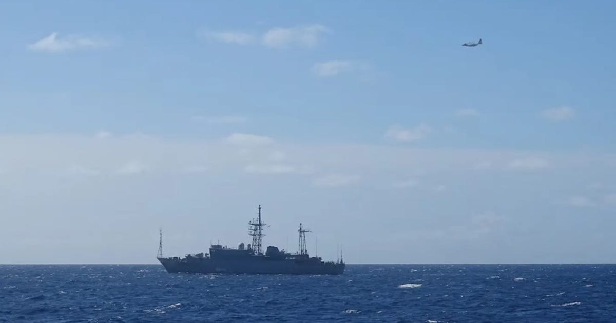 Russian spy ship near Hawaii triggers Coast Guard response