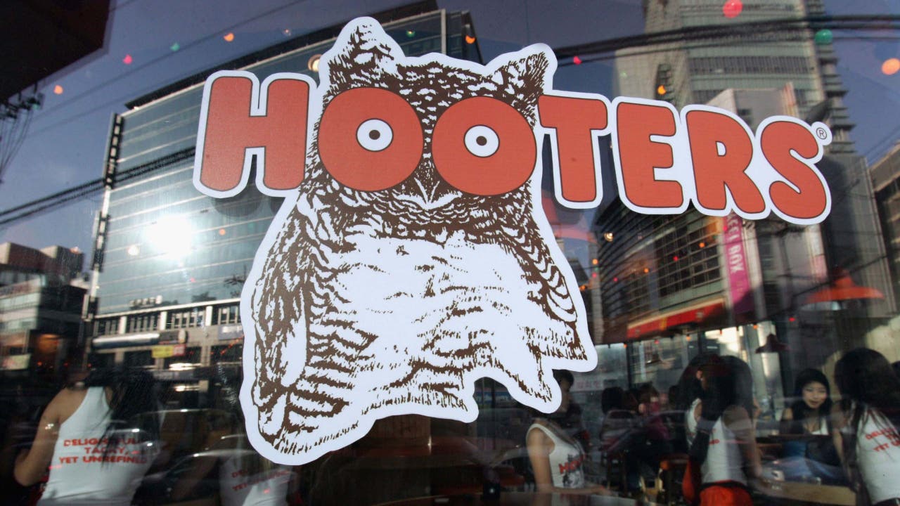 Hooters revamps menu, updates uniforms as original owners take