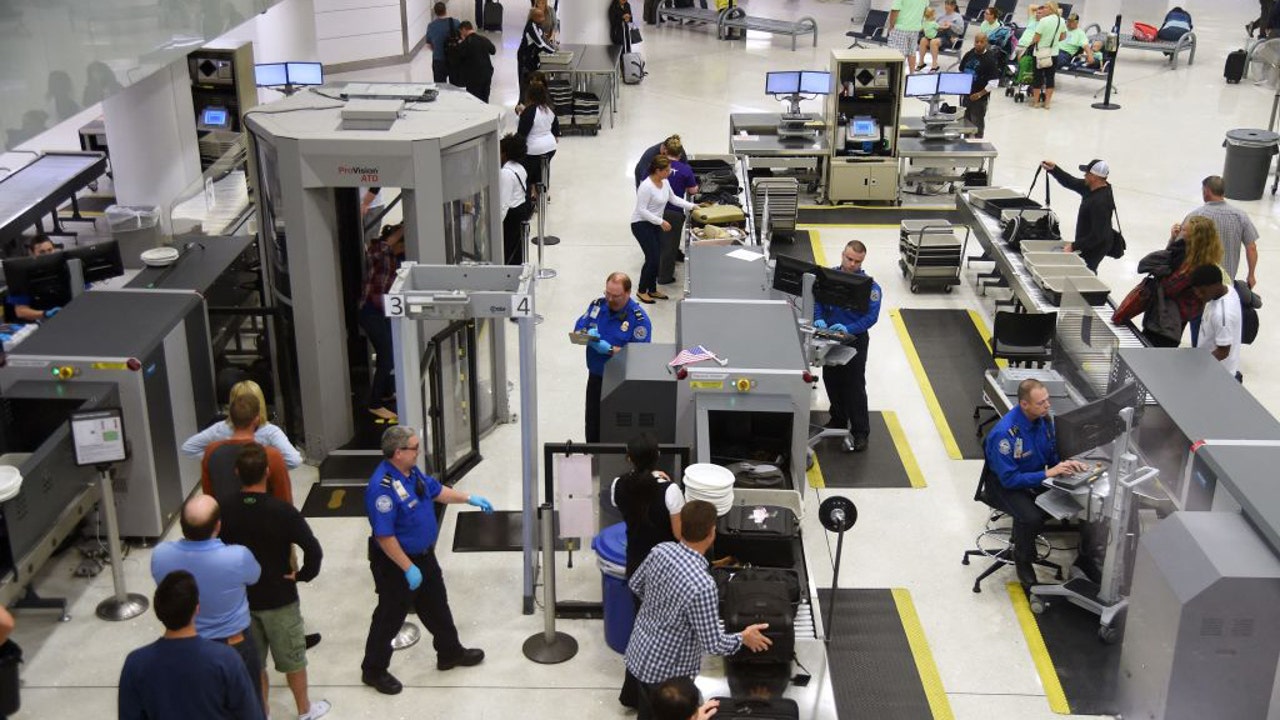Officer shoots, kills man wielding knife at St. Louis airport