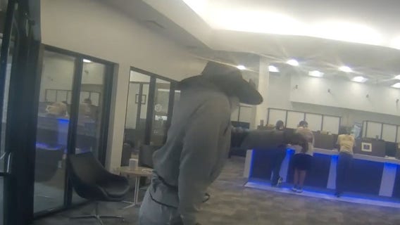 Watch: Bank robber fakes limp, then runs off after Louisiana heist