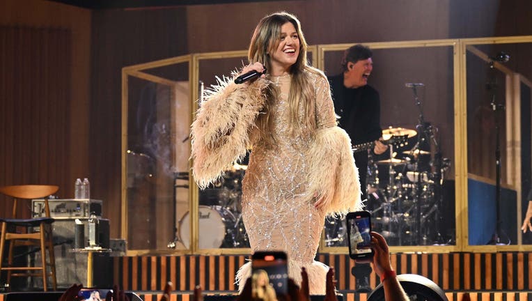 Kelly Clarkson will return to Vegas residency after Brandon