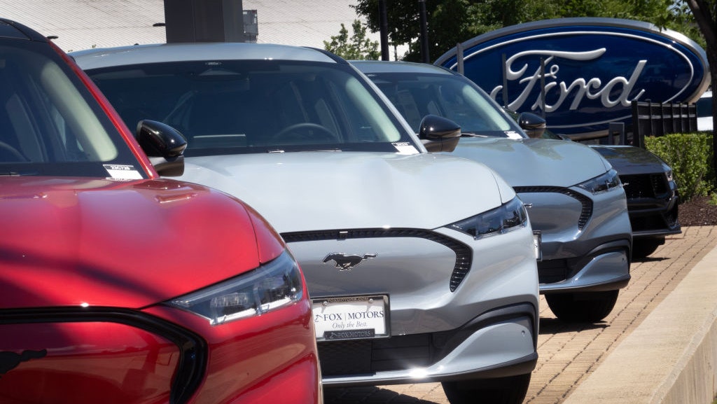 Ford recall: More than 40K Mustangs pulled over faulty headlight issue