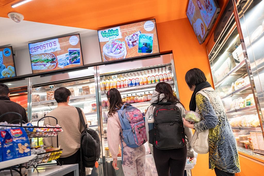 Traveling this holiday season? See where your favorite airport snack ranks