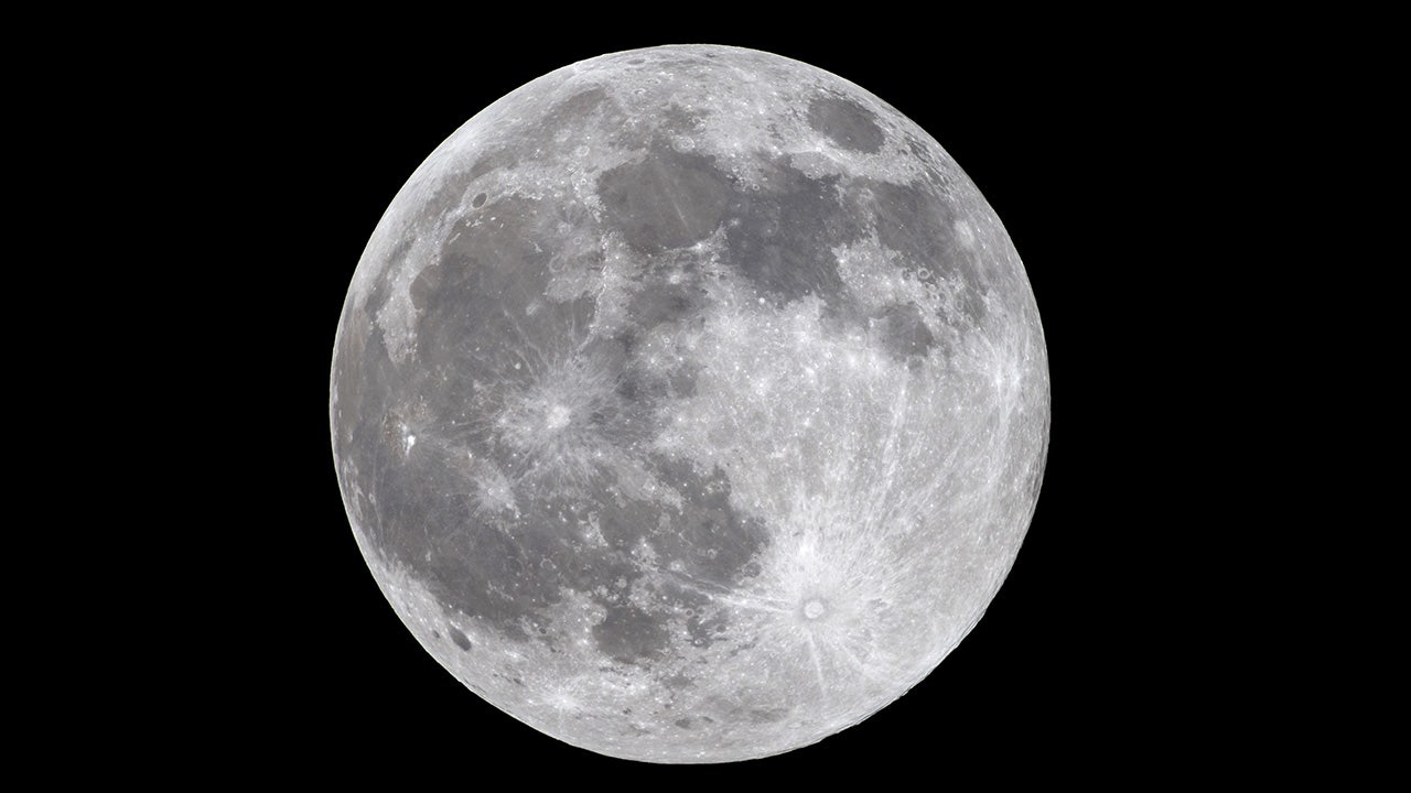Look up tonight: Supermoon to soar into the sky