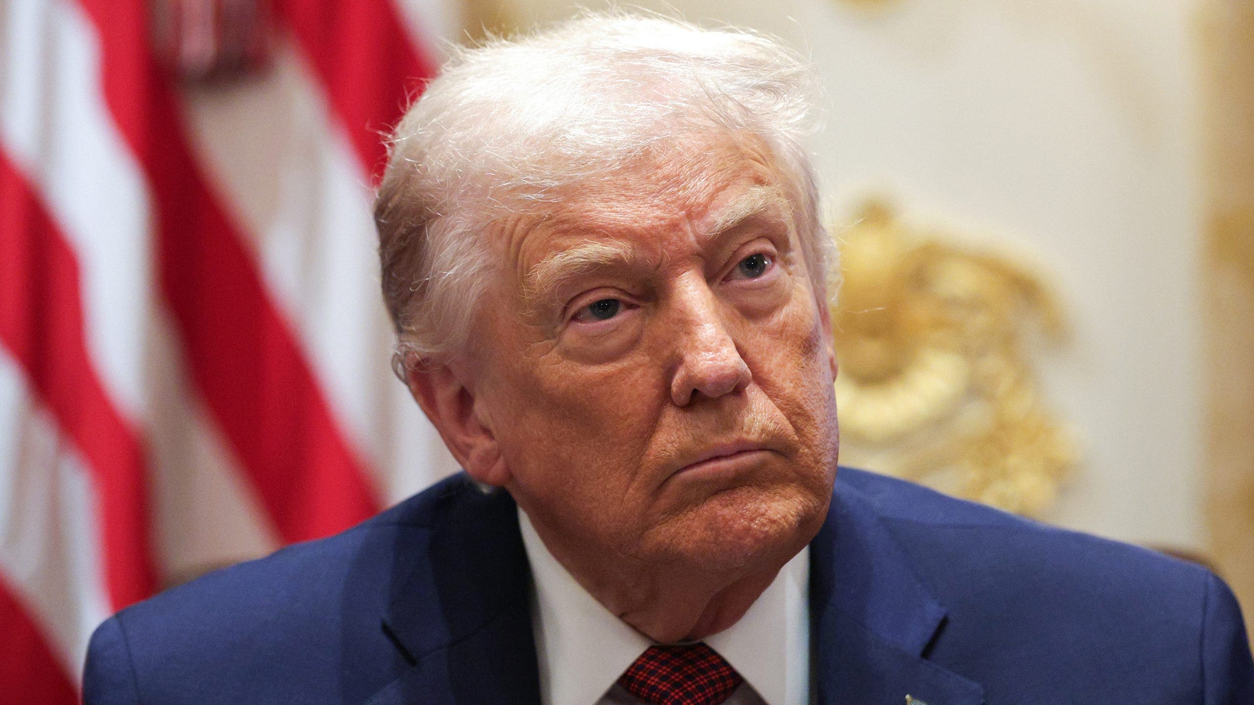 Trump's management of the economy hits its lowest point, poll finds