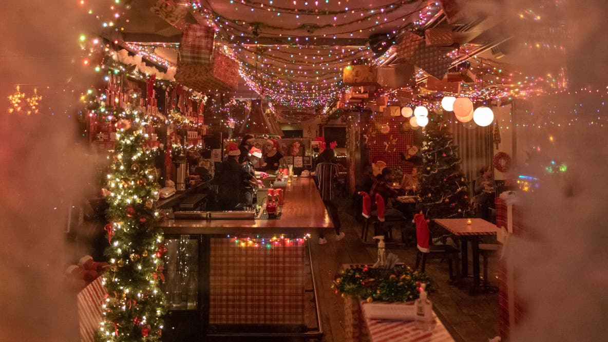 Restaurants open on Christmas Eve, Christmas Day in 2025