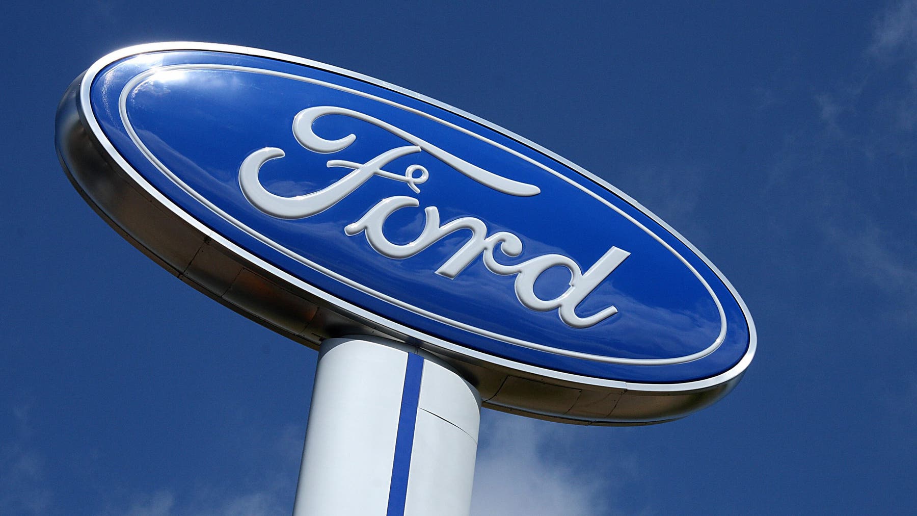 Ford recalls more than 270,000 electric, hybrid vehicles due to roll-away risk