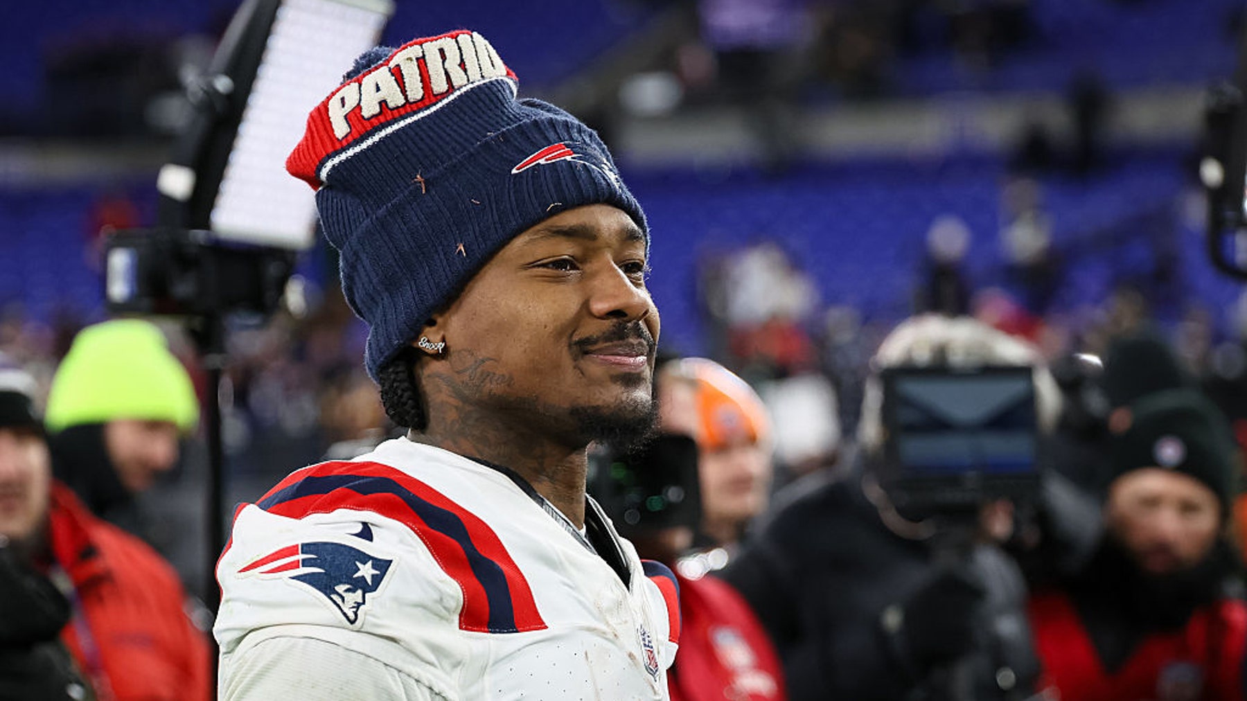 Patriots' Stefon Diggs charged with felony strangulation, denies allegations