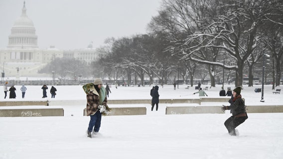 First snow of La Niña winter blasts millions in mid-Atlantic, unleashing hazardous travel conditions