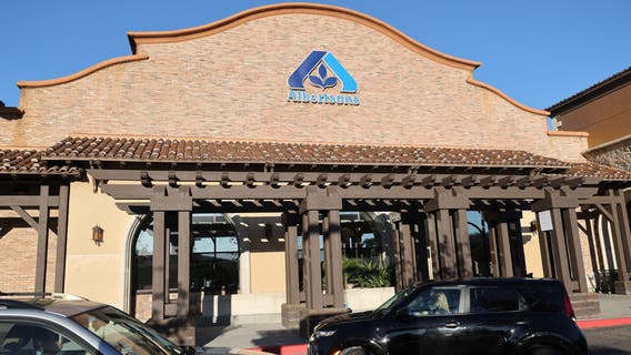 What's open and closed on Christmas Day 2025