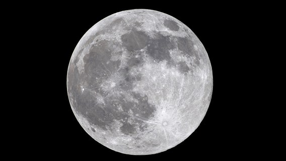 Look up tonight: Supermoon to soar into the sky