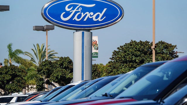 Ford Escapes recalled over defective liftgate hinge, NHTSA says