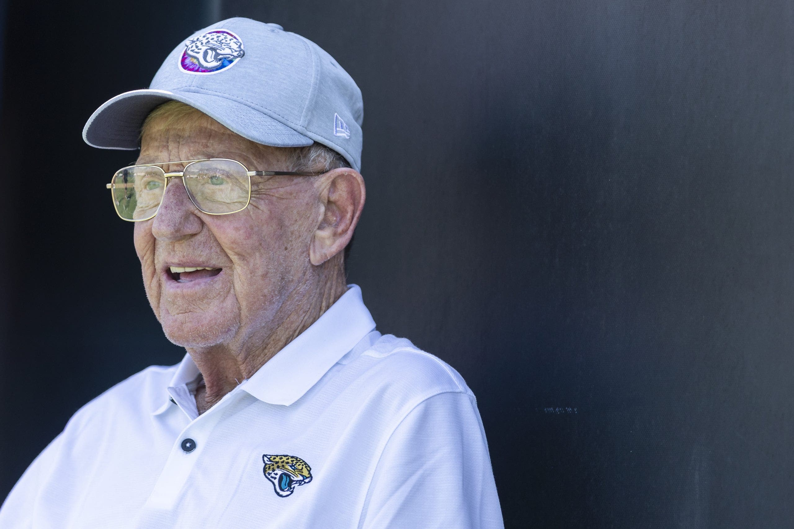 Lou Holtz, college football coaching legend, in hospice care: reports