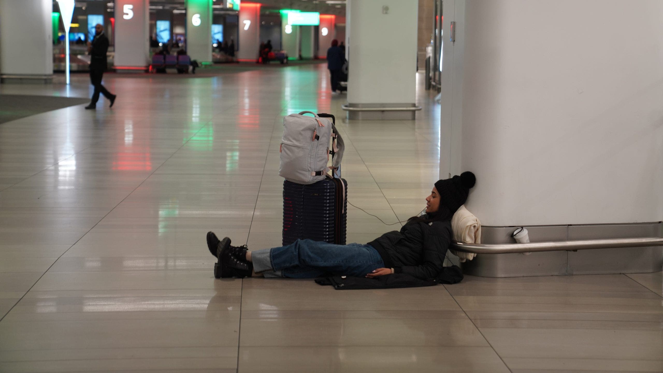 Winter storm cancels 30% of all US flights: What to know