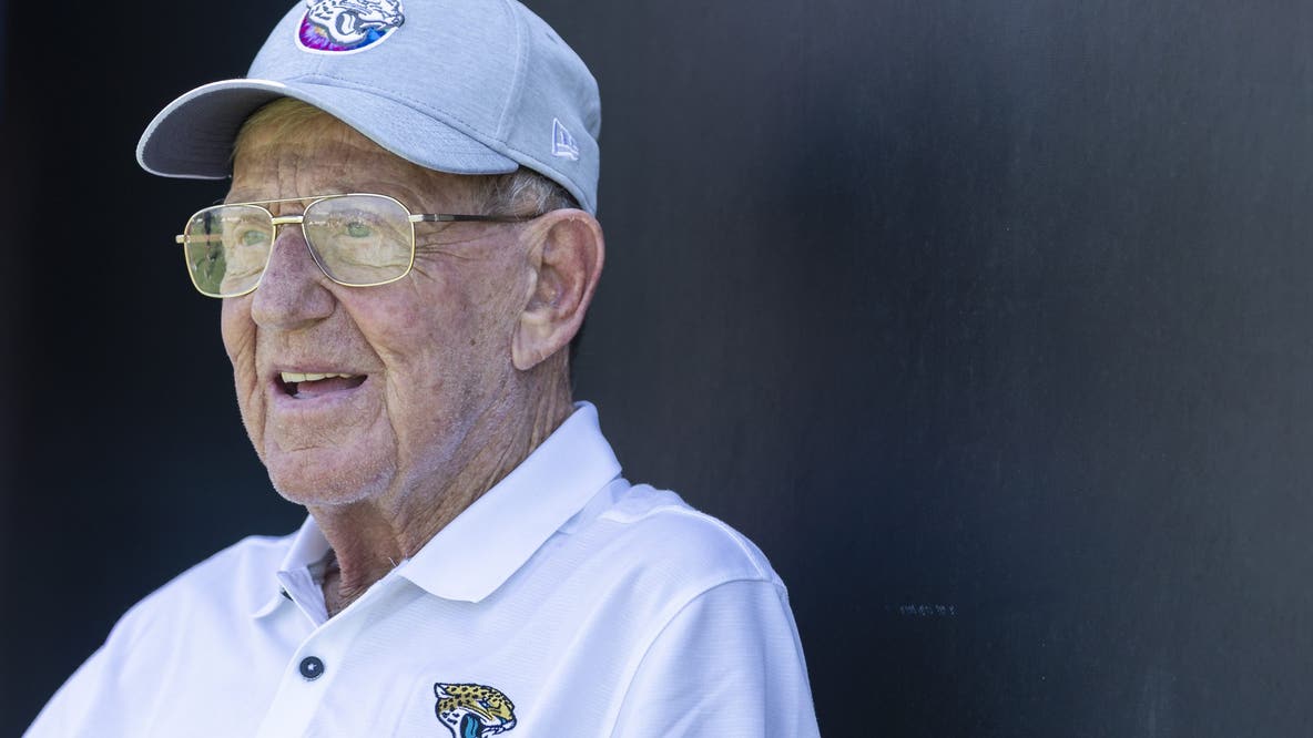 Lou Holtz, college football coaching legend, in hospice care: reports