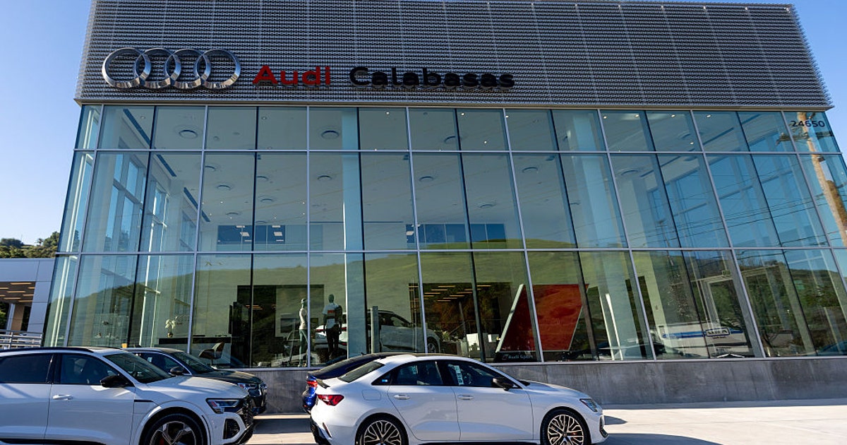 Audi recalls over 350,000 vehicles related to rearview camera glitch