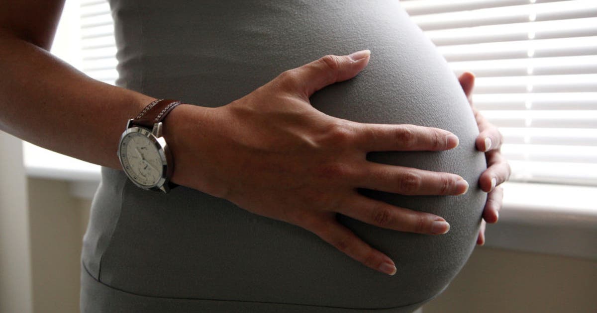 Unmarried births decline nationwide over past decade, census data show