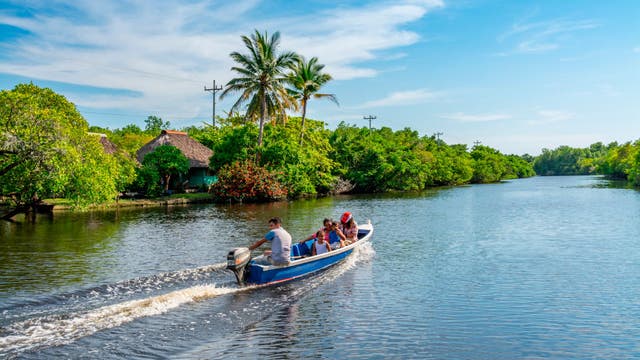 Travel Security alert issued for tropical destination after major gangs attack police