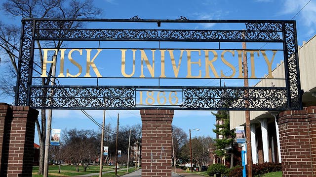 College basketball player gunned down on Nashville freeway, police hunting for suspects