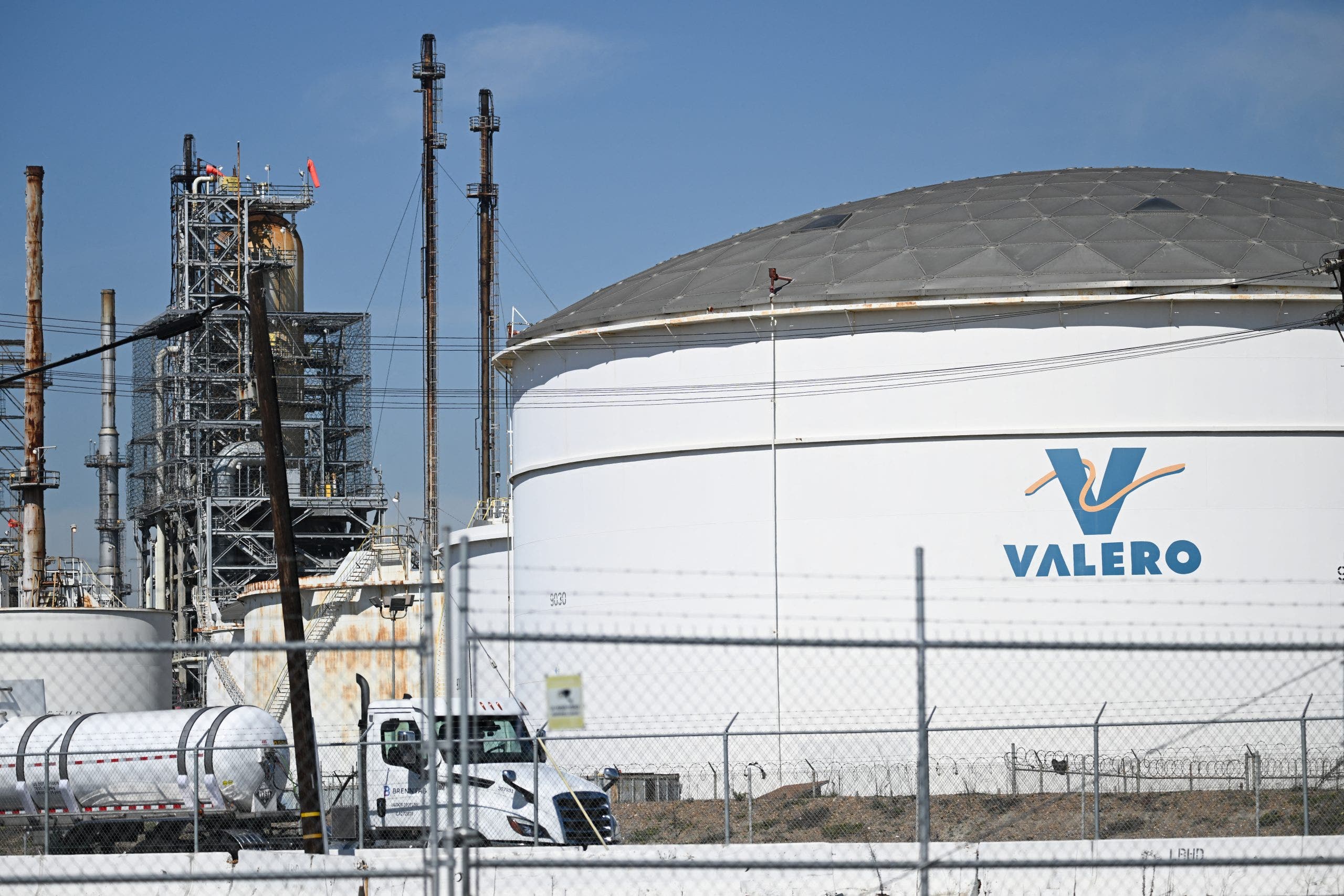 US attacks Iran: Will gas prices go up?