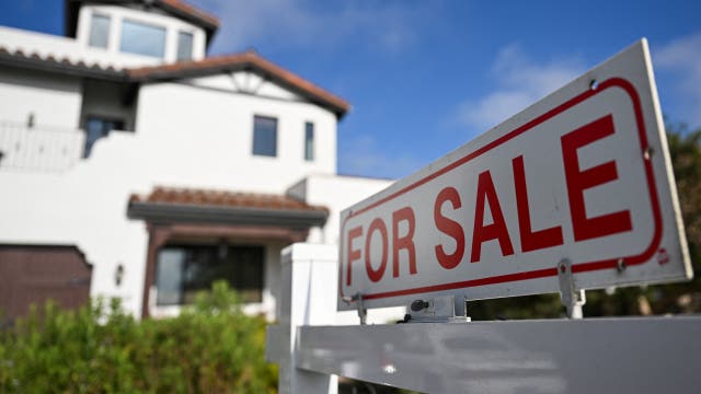 Mortgage rates fall below 6% for first time since 2022