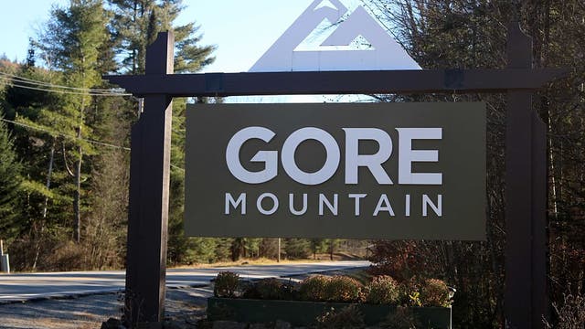 Nearly 70 skiers stranded in midair for hours after gondola malfunctions at popular resort