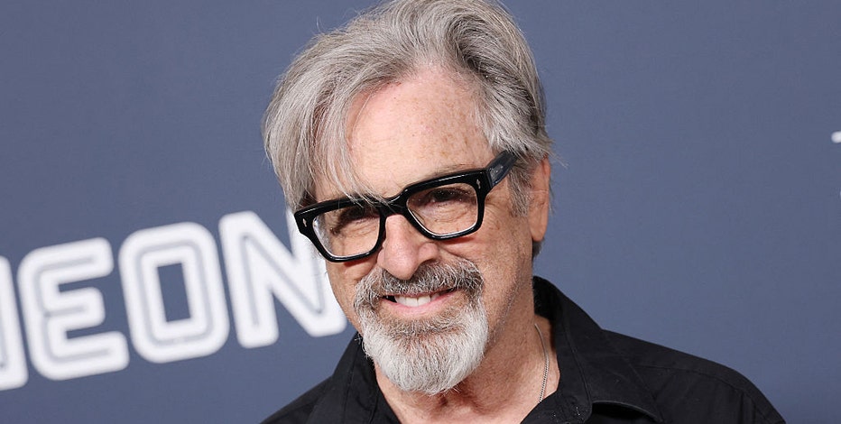 Robert Carradine, 'Revenge of the Nerds, 'Lizzie McGuire' actor, dead at 71