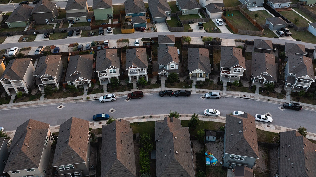 Sellers slash prices on 1 in 5 homes in 9 metros, Sun Belt states dominate list