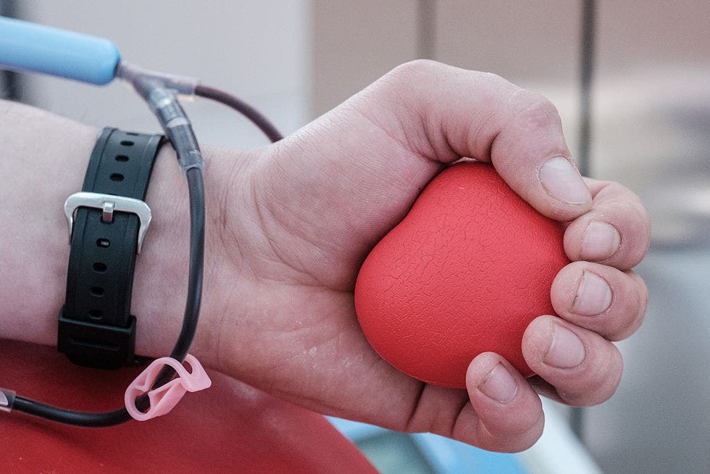 New blood test detects early-stage pancreatic cancer, study suggests