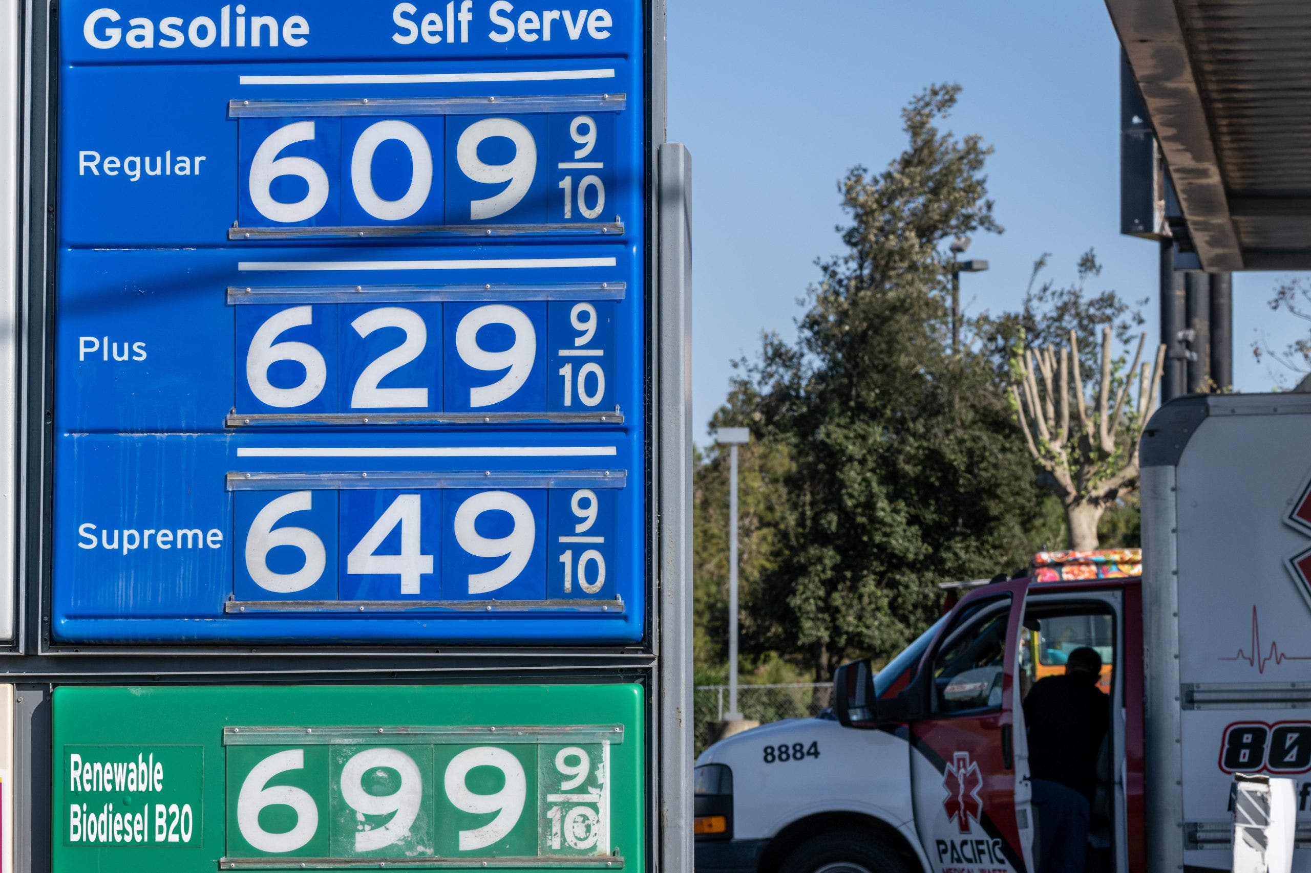 Two states set new record high for gas prices