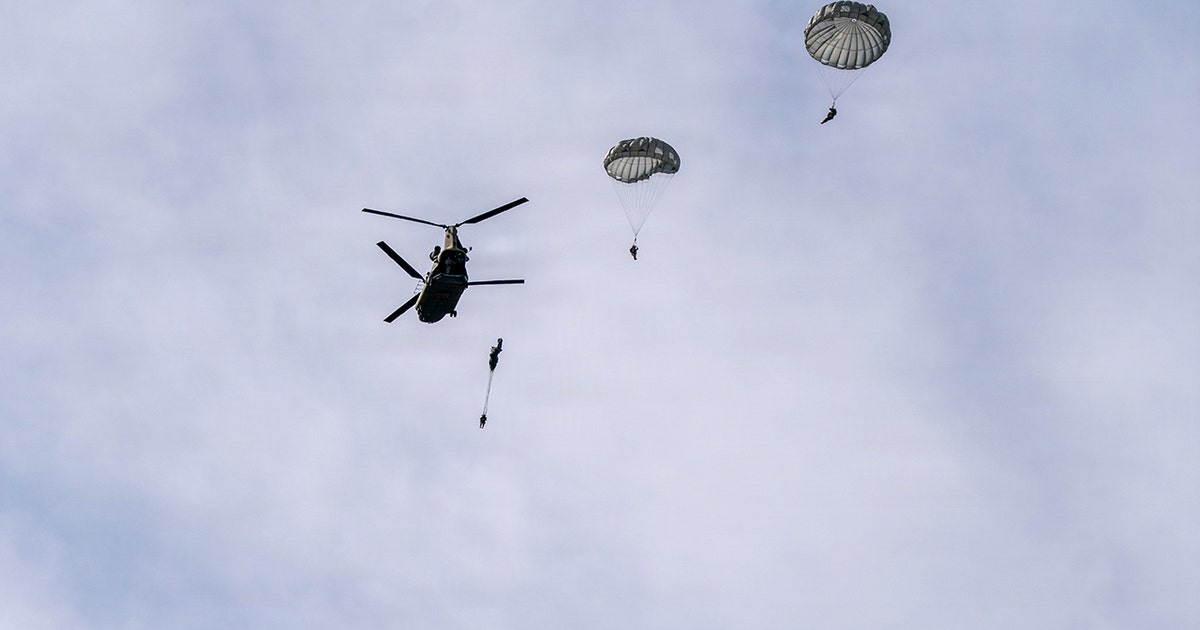 Thousands of more US troops to deploy to Middle East: Report