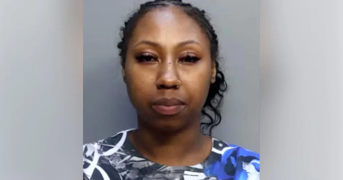 Woman allegedly touches passengers' faces, then punches elderly travelers during Caribbean flight