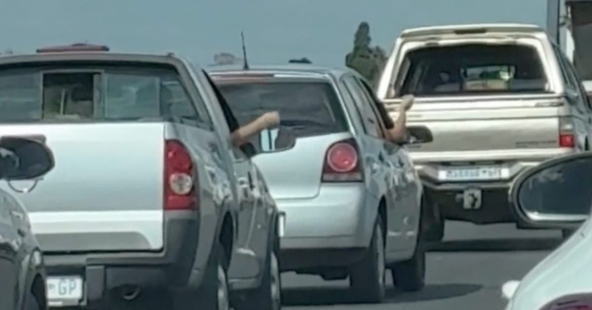Drivers play rock, paper, scissors to pass time in traffic jam