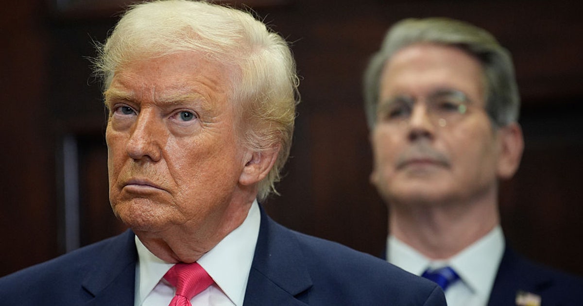 Trump’s signature will appear on US currency, a first for a sitting president