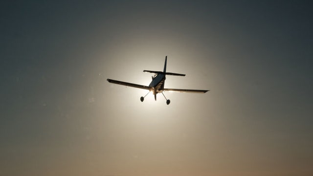 At least 2 dead after plane crashes into Alabama bay