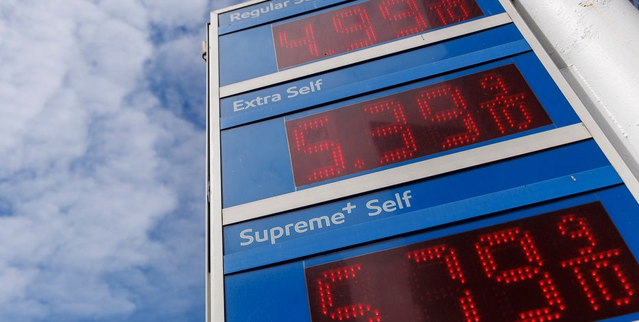 Poll: Americans worry over gas and energy prices limited in early days of Iran war