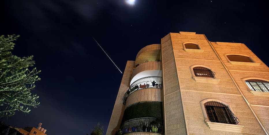 Live updates: Iran warns against US ground invasion as war enters fifth week