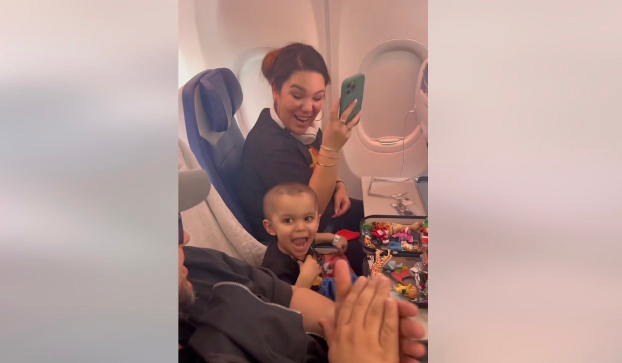 Southwest passengers celebrate 2-year-old who beat cancer: 'We're so very proud of you'