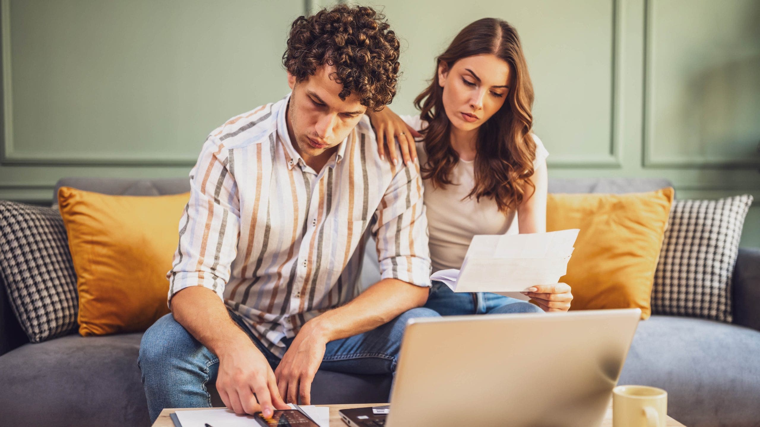 Record number of Americans say their financial outlook is ‘getting worse’