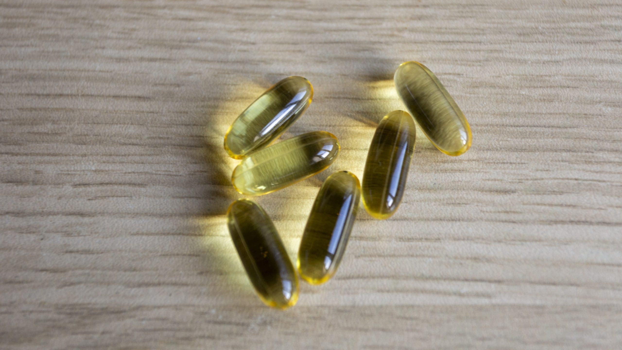 New research finds fish oil supplements can slow healing for some injuries